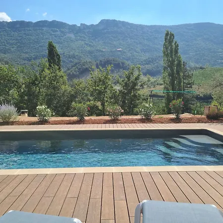 Le Petit Collet - Maison Papillon Hébergement de vacances Eygaliers (Drome)